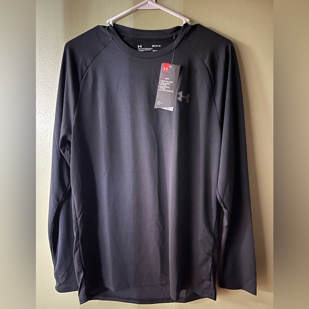 Under Armour Medium Black Athletic Shirt